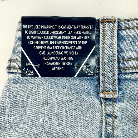 NEW Soundstyle Denim Jean Shorts Aline Mid Rise Raw Hem Cutoffs Size 4 / 26 - Picture 7 of 8
